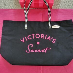 Victoria's Secret Black and Pink Tote With Striped Handles And Interior 💗
